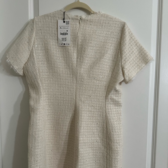 Zara Short Structured Dress - Picture 5 of 5